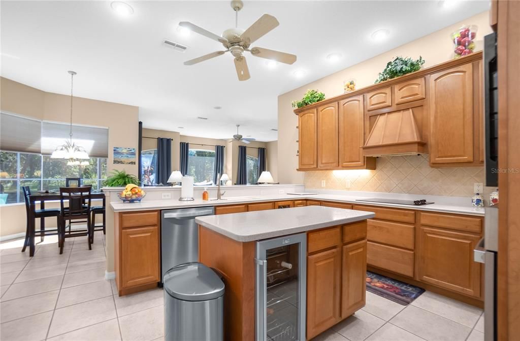 На продажу: $495,000 (3 спален, 3 ванн, 2818 Квадратных фут)