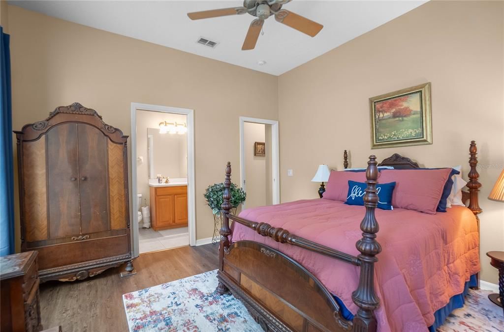 На продажу: $495,000 (3 спален, 3 ванн, 2818 Квадратных фут)