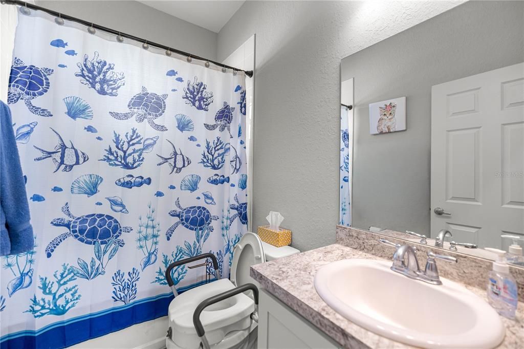 Active With Contract: $370,000 (4 beds, 3 baths, 2491 Square Feet)