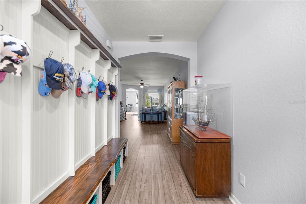 Active With Contract: $370,000 (4 beds, 3 baths, 2491 Square Feet)