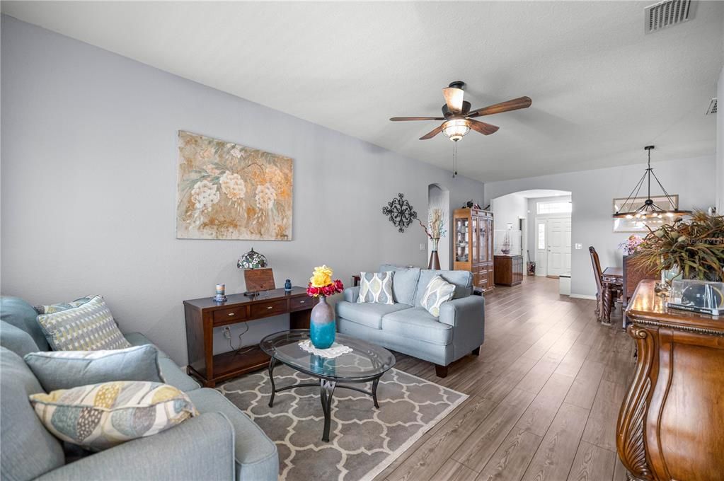 Active With Contract: $370,000 (4 beds, 3 baths, 2491 Square Feet)