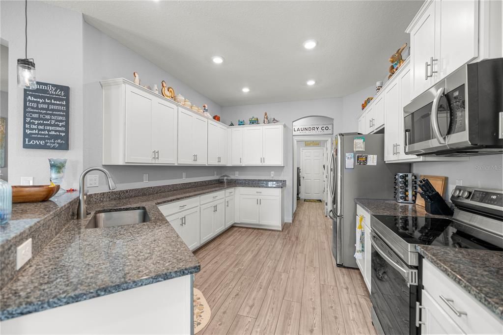 Active With Contract: $370,000 (4 beds, 3 baths, 2491 Square Feet)