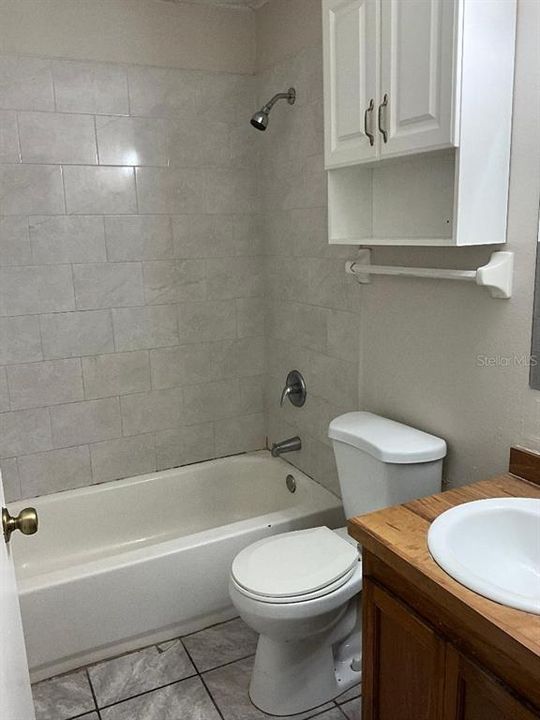 Active With Contract: $250,000 (3 beds, 2 baths, 1366 Square Feet)