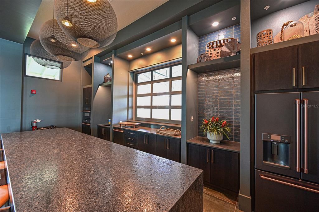 Active With Contract: $839,900 (2 beds, 2 baths, 2164 Square Feet)