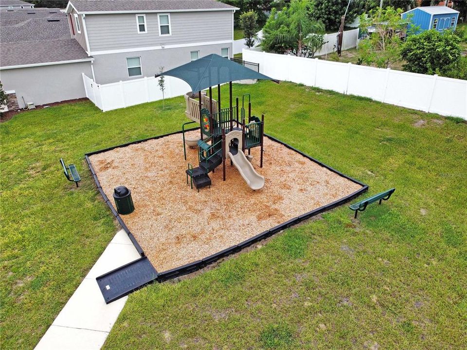 Activo con contrato: $1,850 (3 camas, 2 baños, 1578 Pies cuadrados)