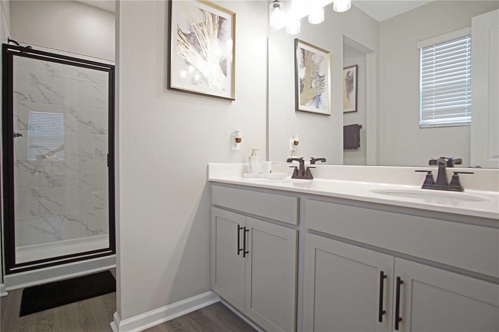 Activo con contrato: $1,850 (3 camas, 2 baños, 1578 Pies cuadrados)