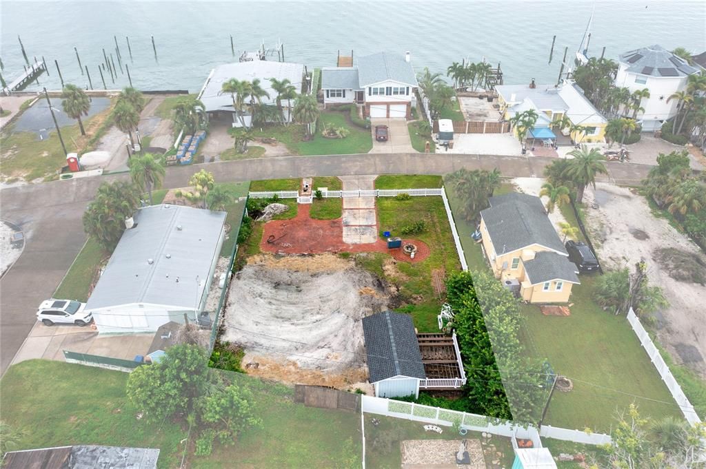 待售: $475,000 (0.17 acres)