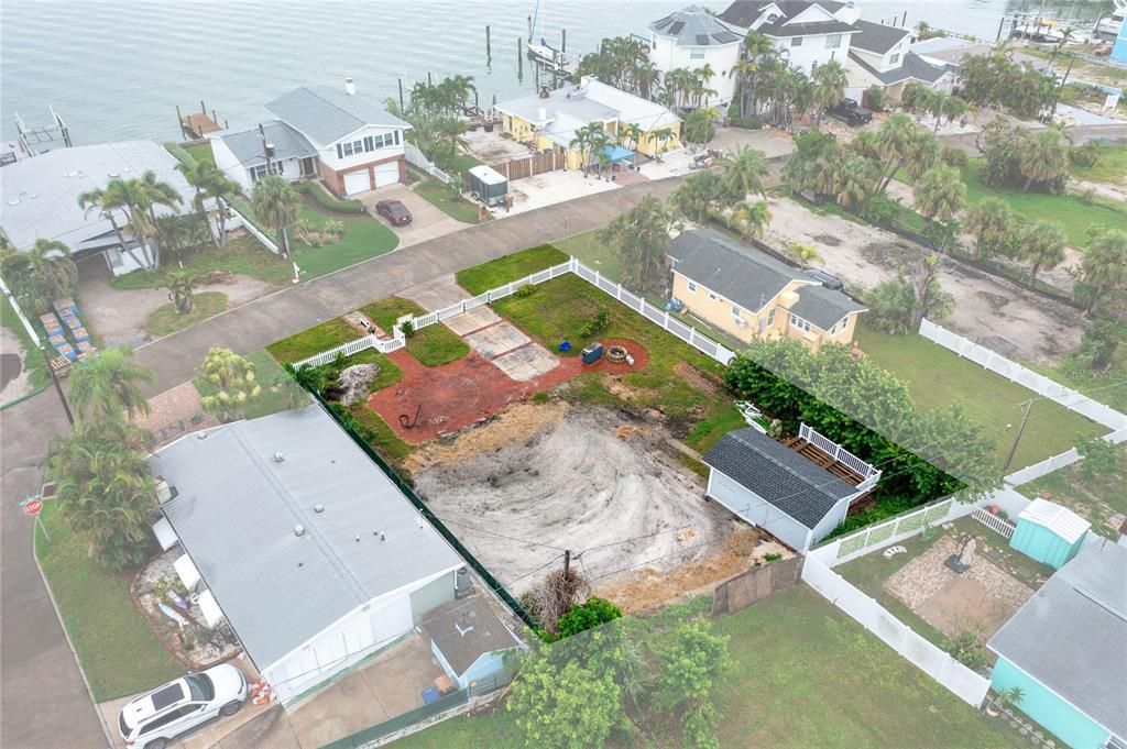 待售: $475,000 (0.17 acres)