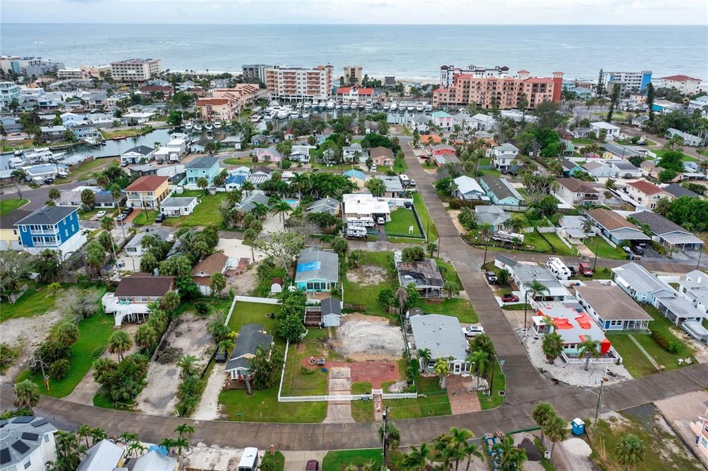 待售: $475,000 (0.17 acres)