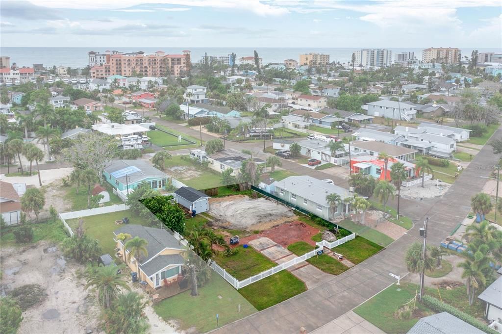 待售: $475,000 (0.17 acres)