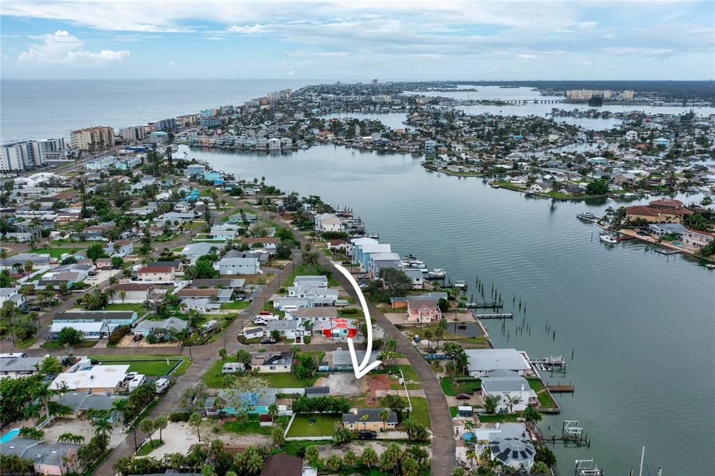 待售: $475,000 (0.17 acres)