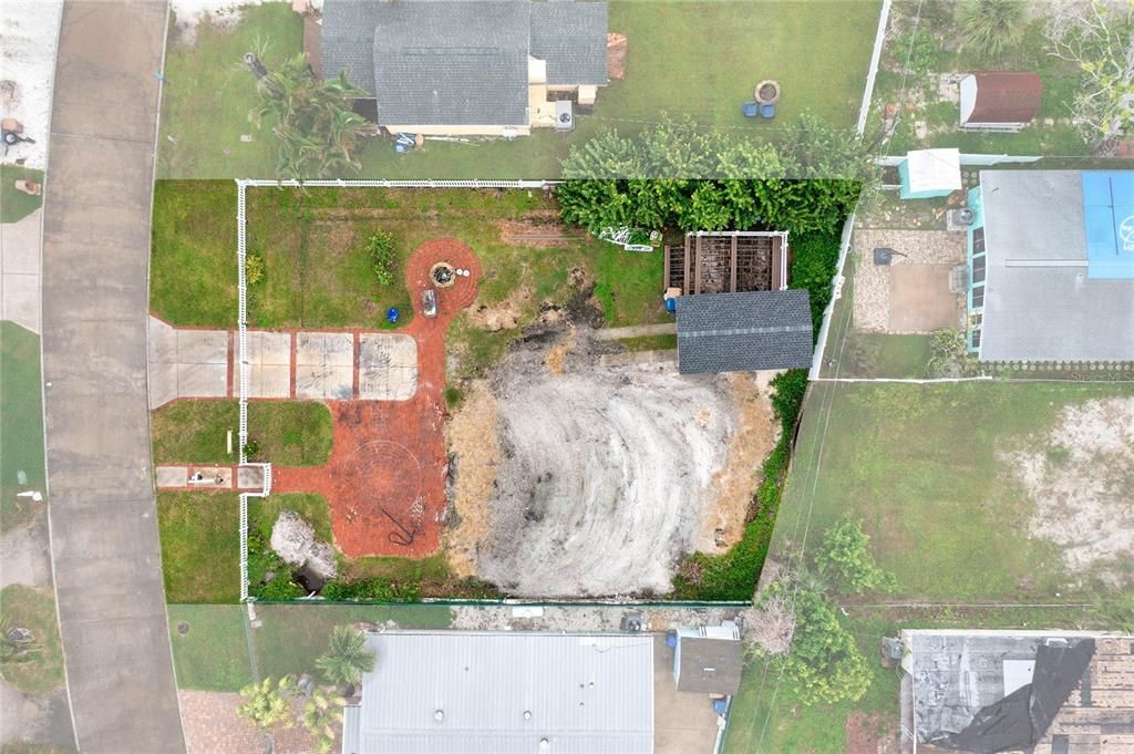 待售: $475,000 (0.17 acres)