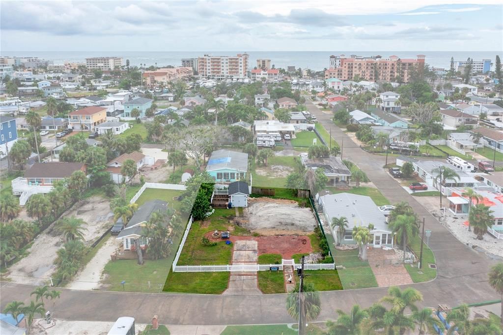 待售: $475,000 (0.17 acres)