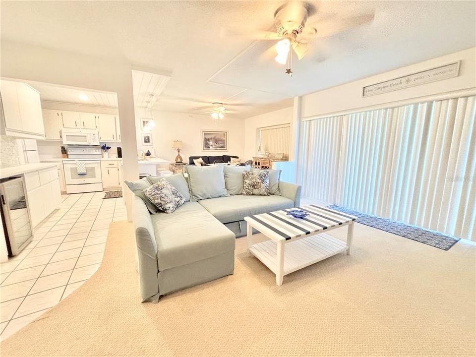 В аренду: $3,000 (1 спален, 2 ванн, 928 Квадратных фут)