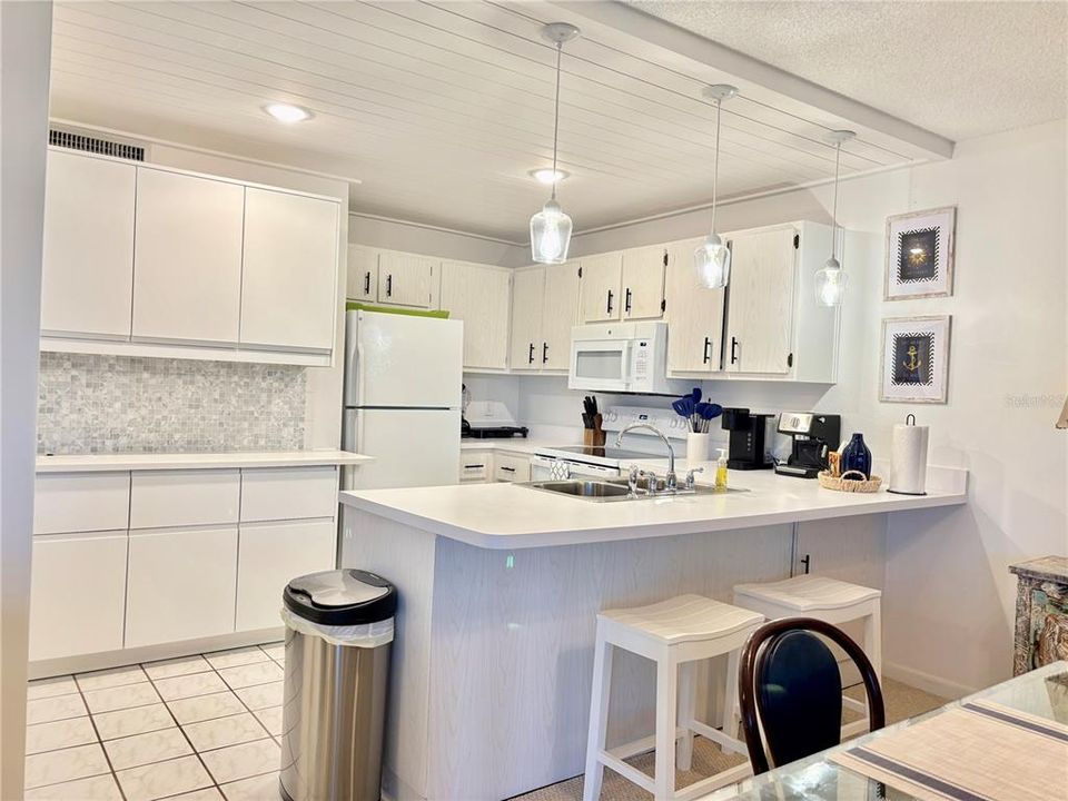 В аренду: $3,000 (1 спален, 2 ванн, 928 Квадратных фут)