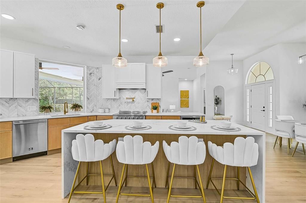 Active With Contract: $879,000 (4 beds, 2 baths, 2578 Square Feet)