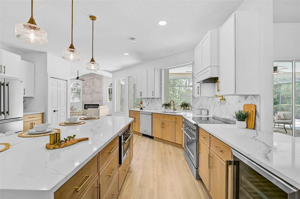 Active With Contract: $879,000 (4 beds, 2 baths, 2578 Square Feet)