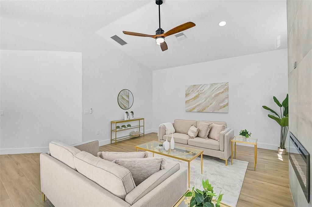 Active With Contract: $879,000 (4 beds, 2 baths, 2578 Square Feet)