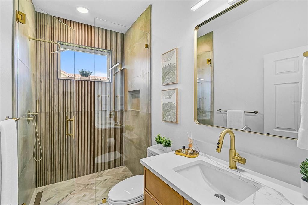 Active With Contract: $879,000 (4 beds, 2 baths, 2578 Square Feet)