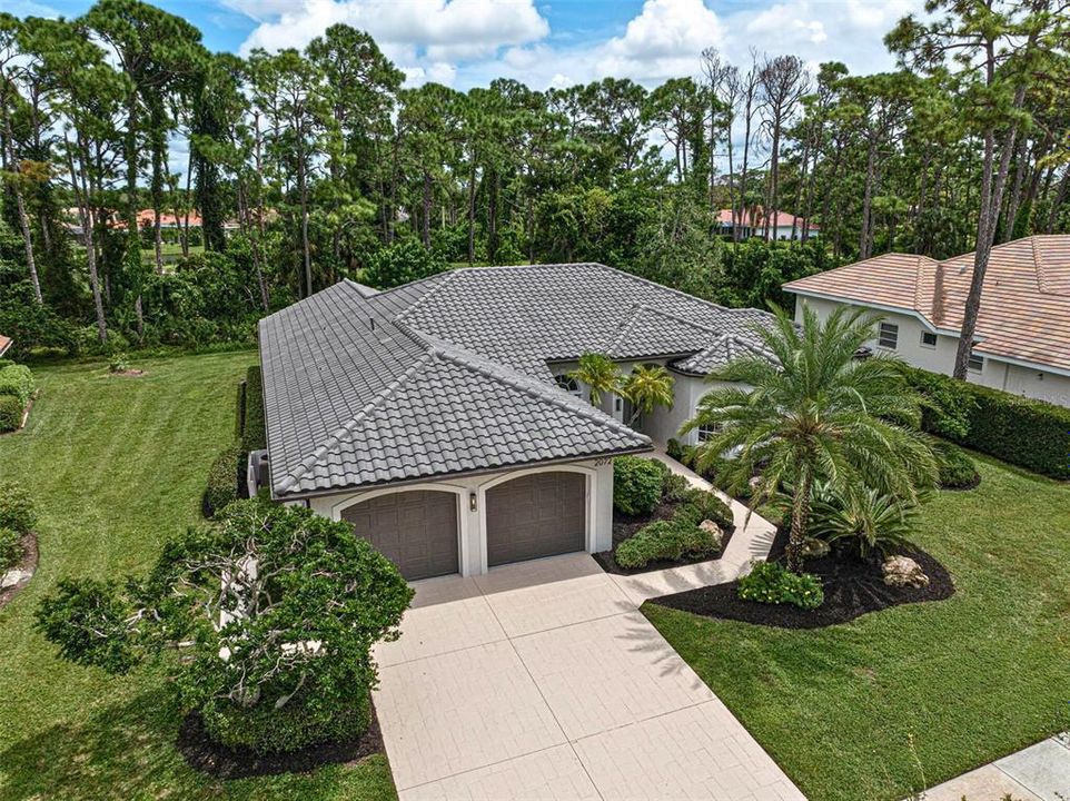 Active With Contract: $879,000 (4 beds, 2 baths, 2578 Square Feet)