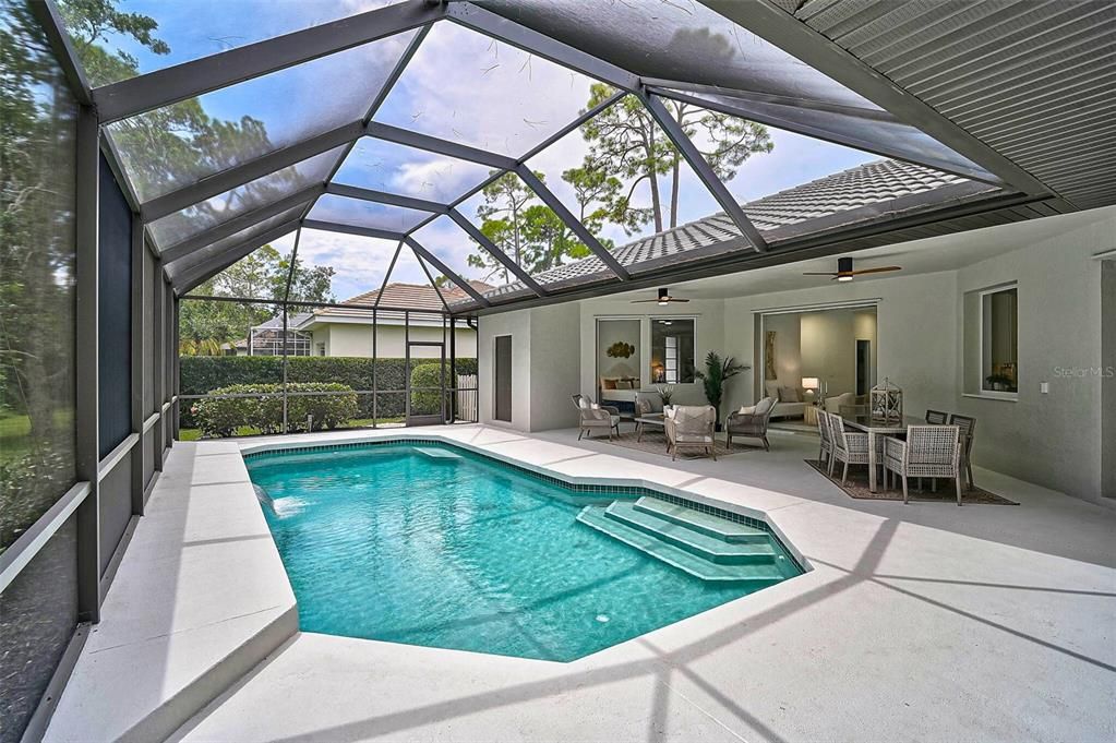 Active With Contract: $879,000 (4 beds, 2 baths, 2578 Square Feet)