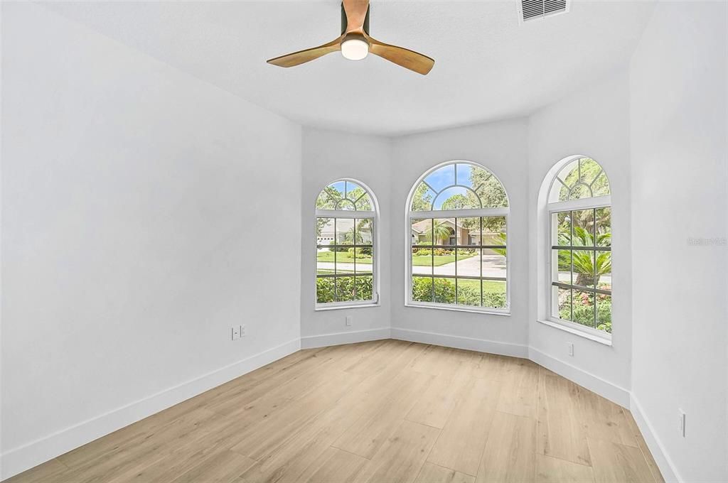 Active With Contract: $879,000 (4 beds, 2 baths, 2578 Square Feet)