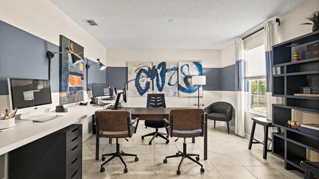 Active With Contract: $457,440 (5 beds, 2 baths, 2896 Square Feet)