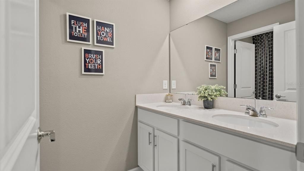 Active With Contract: $457,440 (5 beds, 2 baths, 2896 Square Feet)