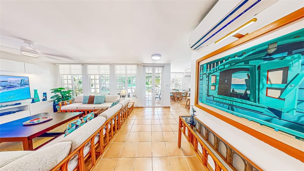 For Sale: $1,375,000 (4 beds, 4 baths, 2764 Square Feet)