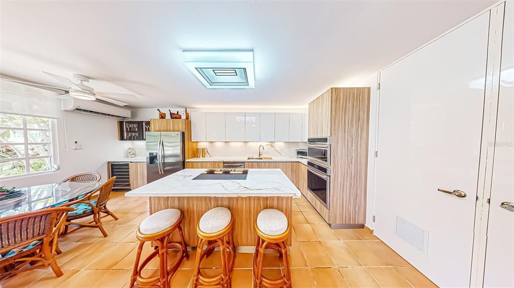 For Sale: $1,375,000 (4 beds, 4 baths, 2764 Square Feet)