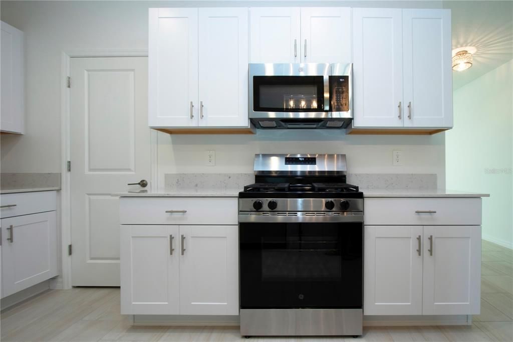 В аренду: $2,995 (5 спален, 2 ванн, 2896 Квадратных фут)