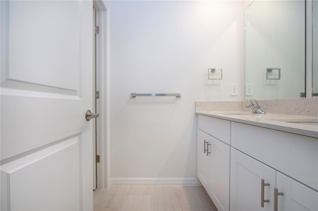 В аренду: $2,995 (5 спален, 2 ванн, 2896 Квадратных фут)