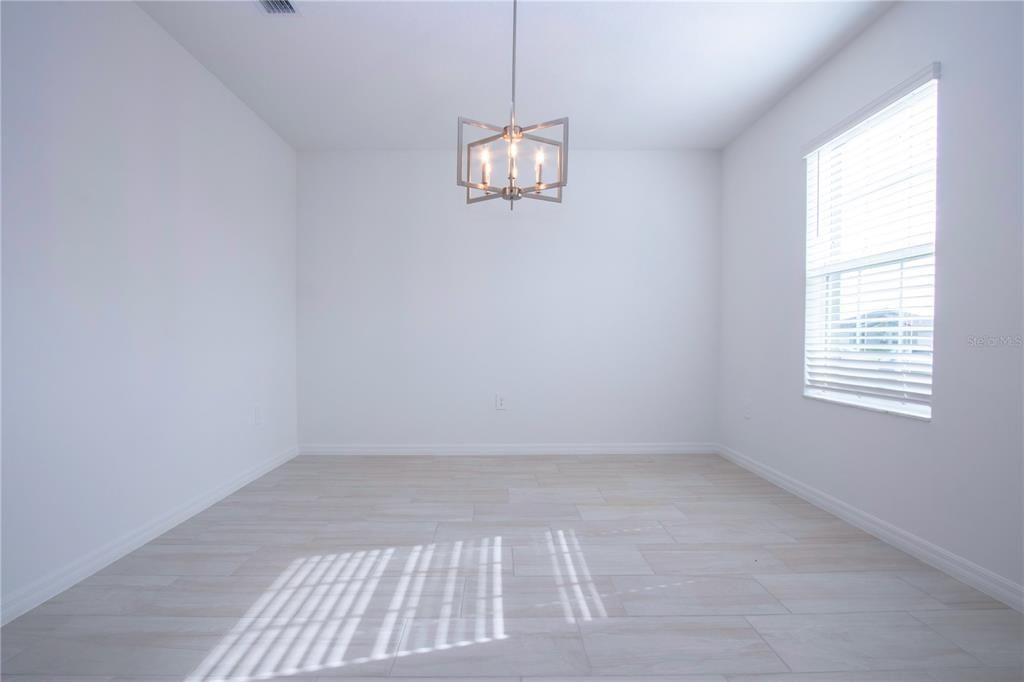 В аренду: $2,995 (5 спален, 2 ванн, 2896 Квадратных фут)