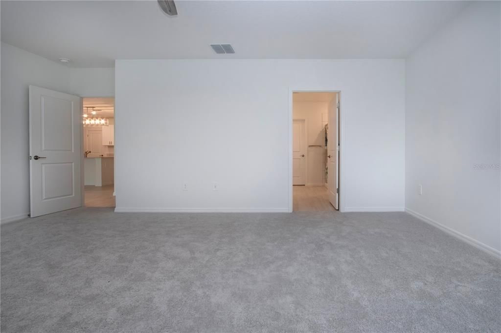 В аренду: $2,995 (5 спален, 2 ванн, 2896 Квадратных фут)