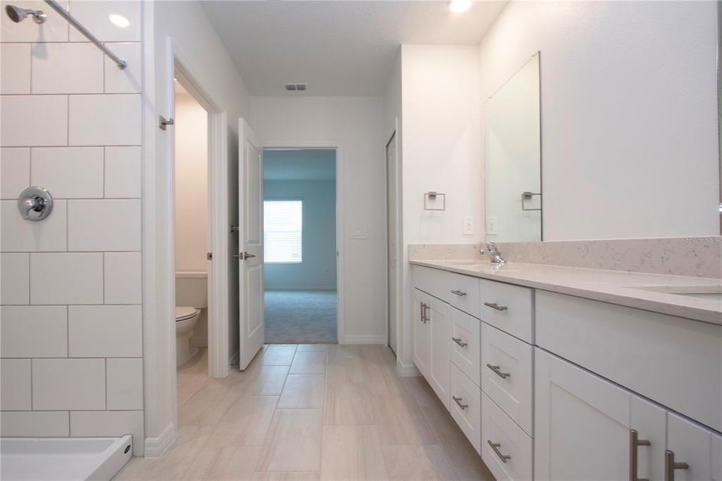 В аренду: $2,995 (5 спален, 2 ванн, 2896 Квадратных фут)