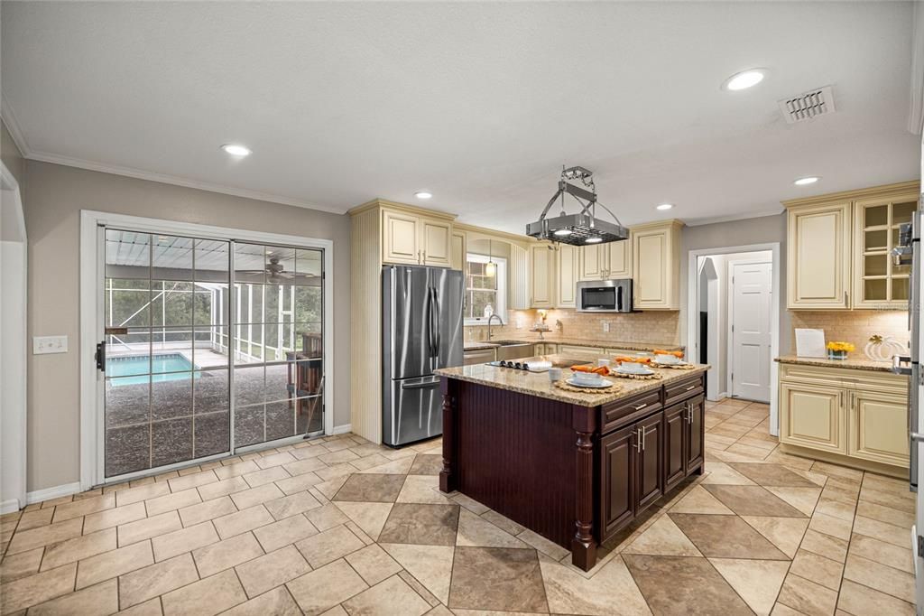 Active With Contract: $799,900 (4 beds, 4 baths, 3703 Square Feet)