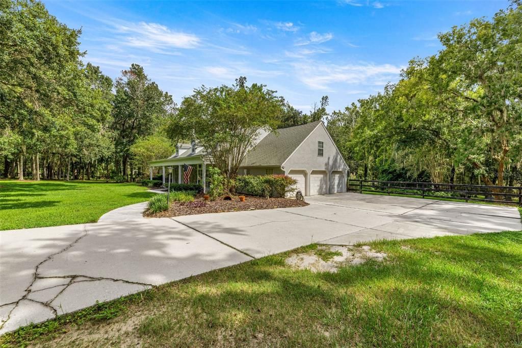 Active With Contract: $799,900 (4 beds, 4 baths, 3703 Square Feet)