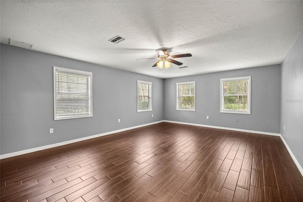 Active With Contract: $799,900 (4 beds, 4 baths, 3703 Square Feet)