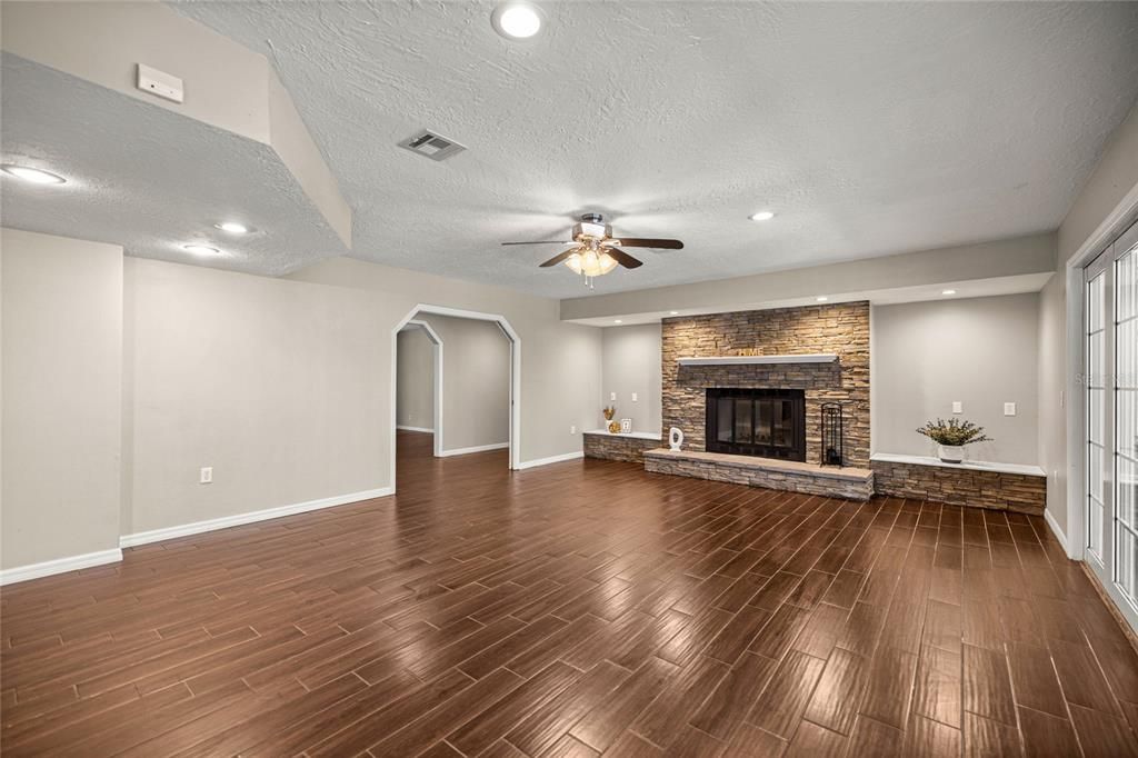 Active With Contract: $799,900 (4 beds, 4 baths, 3703 Square Feet)