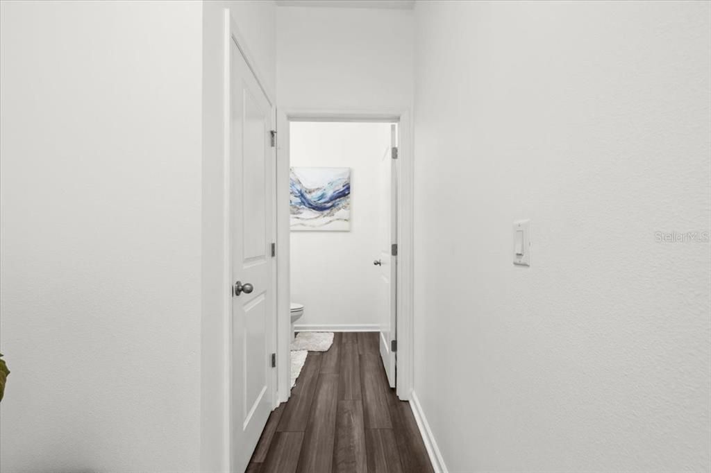 На продажу: $389,999 (4 спален, 2 ванн, 2401 Квадратных фут)