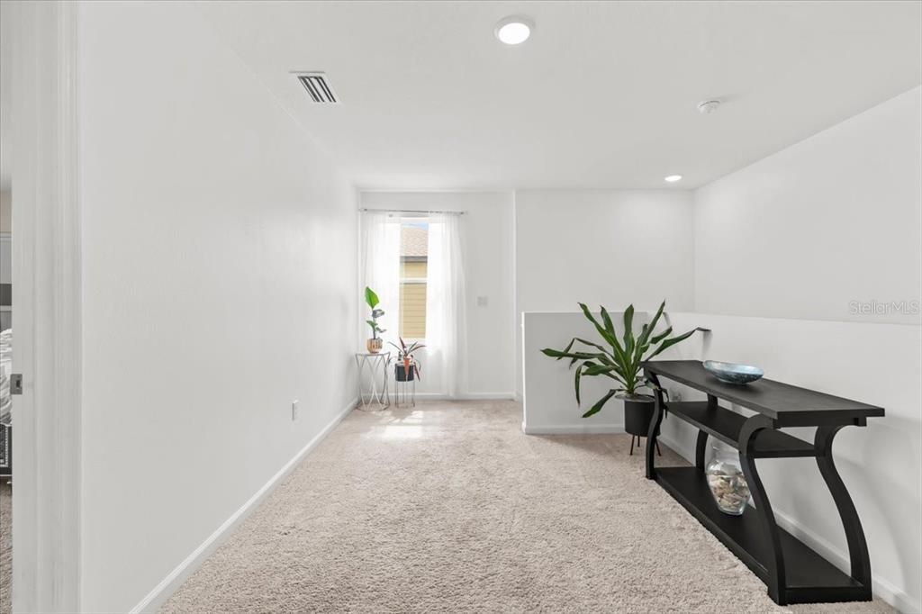 На продажу: $389,999 (4 спален, 2 ванн, 2401 Квадратных фут)