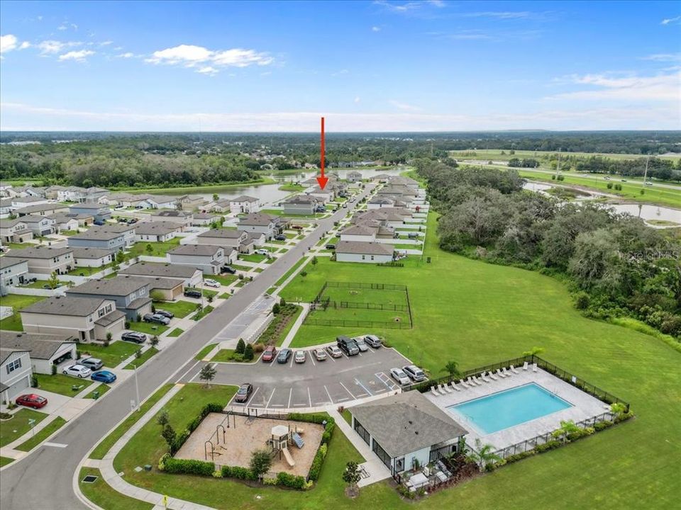 На продажу: $389,999 (4 спален, 2 ванн, 2401 Квадратных фут)