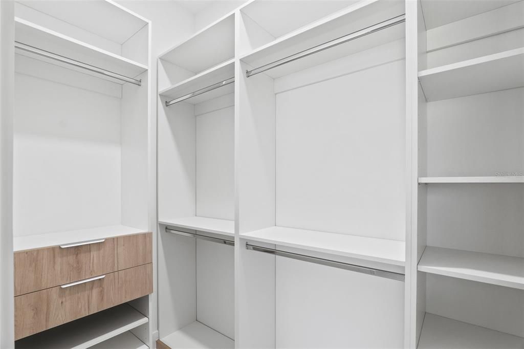 待售: $1,000,000 (4 贝兹, 4 浴室, 3427 平方英尺)