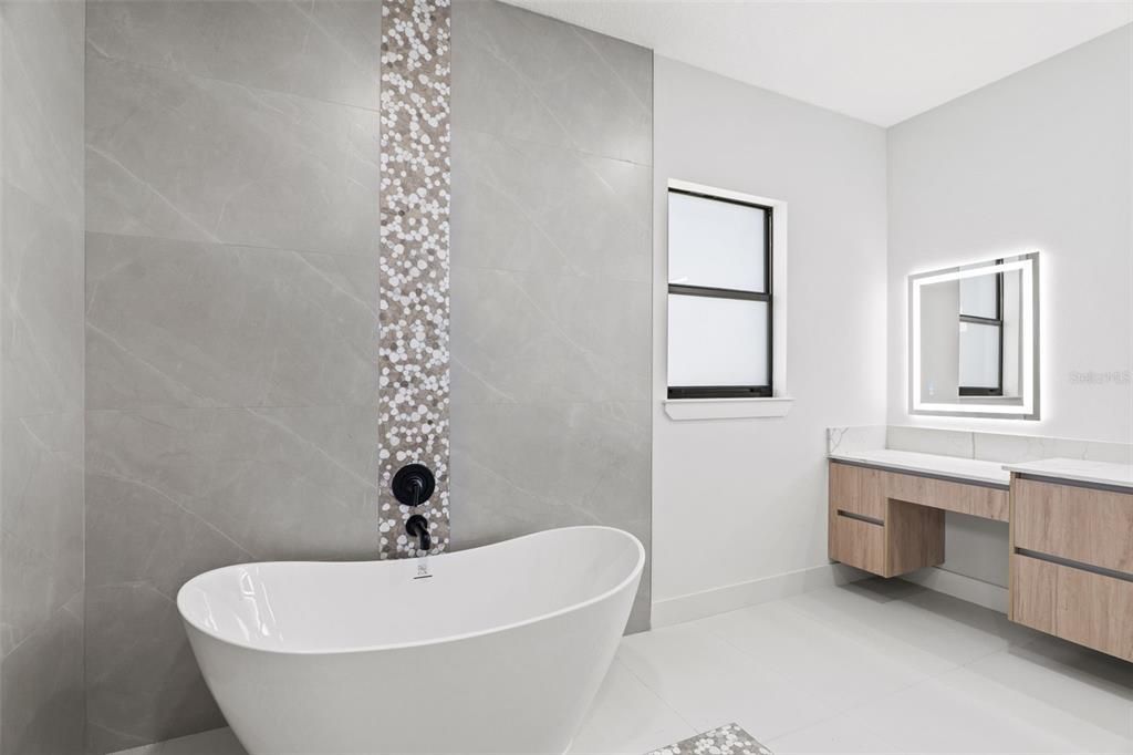 待售: $1,000,000 (4 贝兹, 4 浴室, 3427 平方英尺)