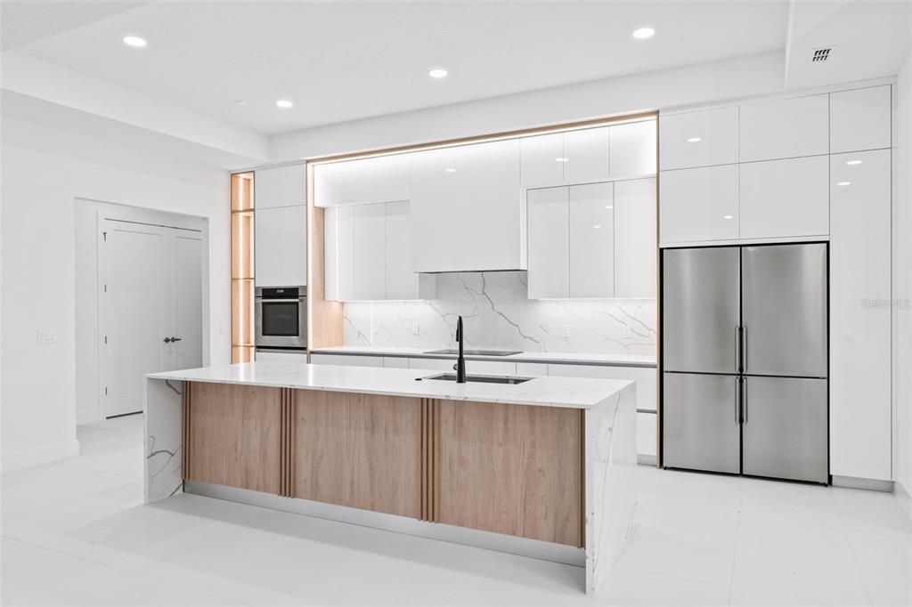 待售: $1,000,000 (4 贝兹, 4 浴室, 3427 平方英尺)