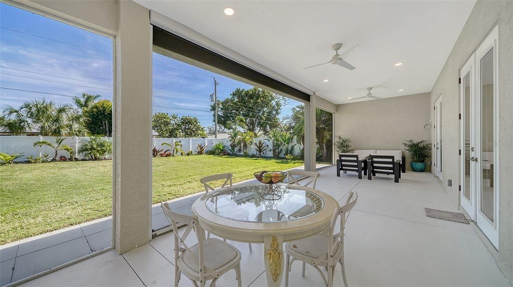 В аренду: $7,900 (3 спален, 3 ванн, 2511 Квадратных фут)