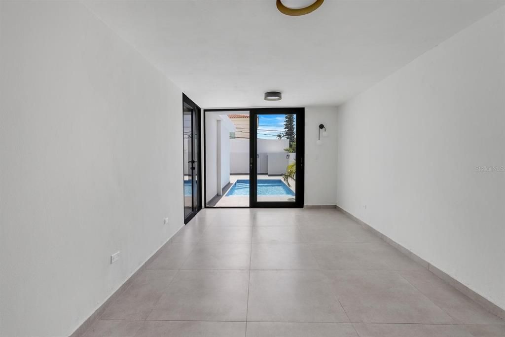 На продажу: $1,750,000 (5 спален, 3 ванн, 3502 Квадратных фут)