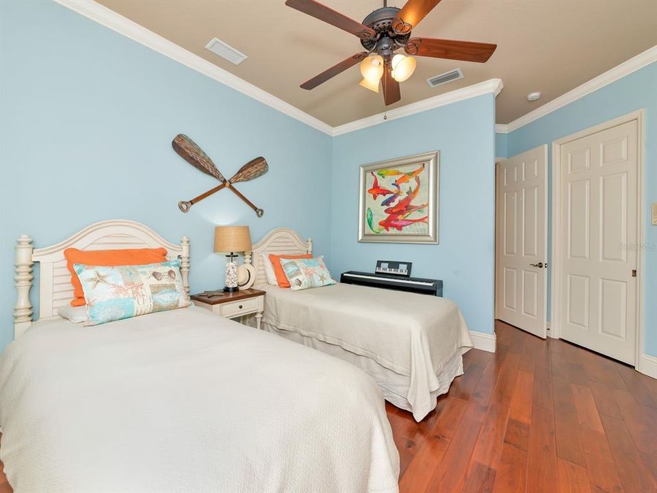 待售: $3,250,000 (4 贝兹, 5 浴室, 4990 平方英尺)