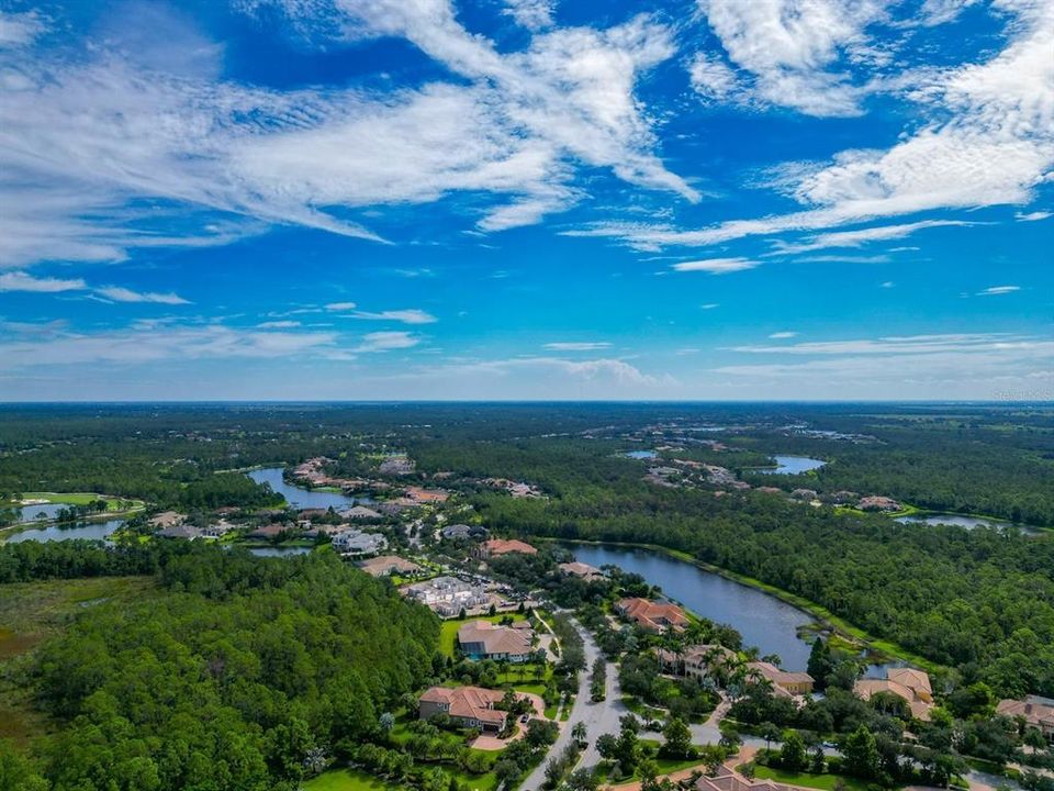 待售: $3,250,000 (4 贝兹, 5 浴室, 4990 平方英尺)