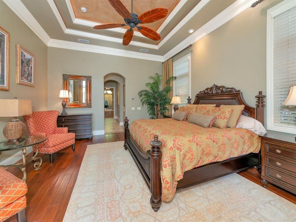 待售: $3,250,000 (4 贝兹, 5 浴室, 4990 平方英尺)